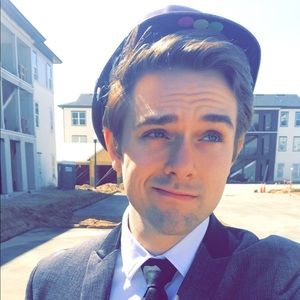 Meet your Posher, Connor